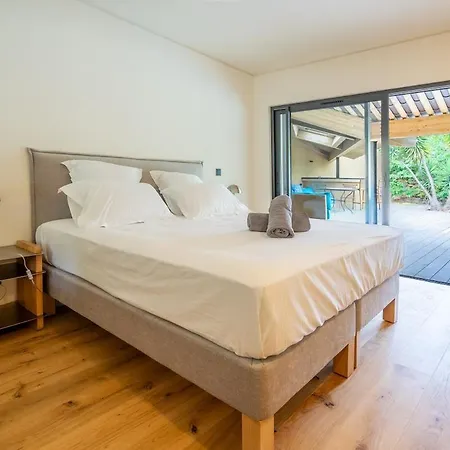 Villa Architect's Villa, Sea View, And Swimming Pool